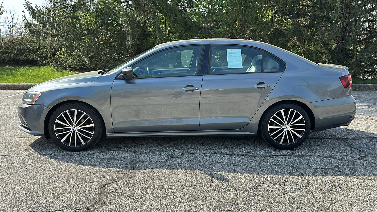Used 2016 Volkswagen Jetta Sport image 28