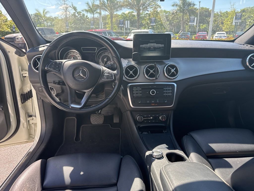 Used 2016 Mercedes-Benz GLA 250 image 13