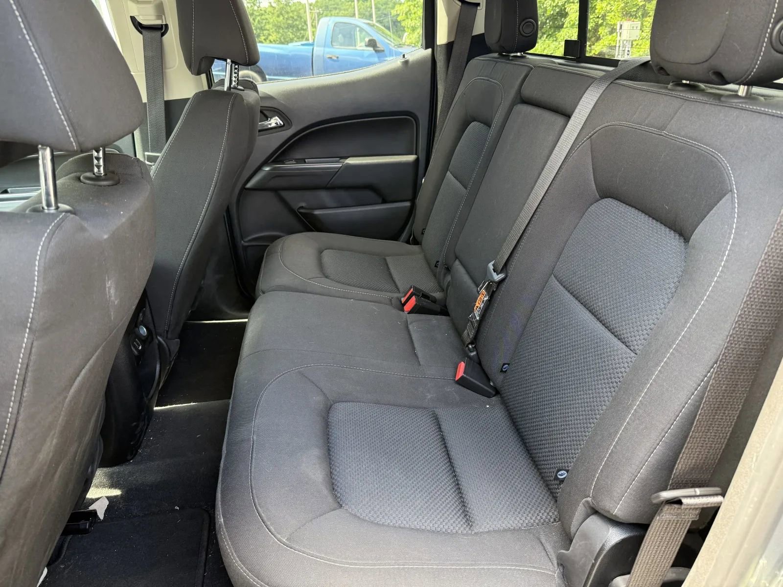 Used 2022 Chevrolet Colorado LT w/ LT Convenience Package RWD image 9