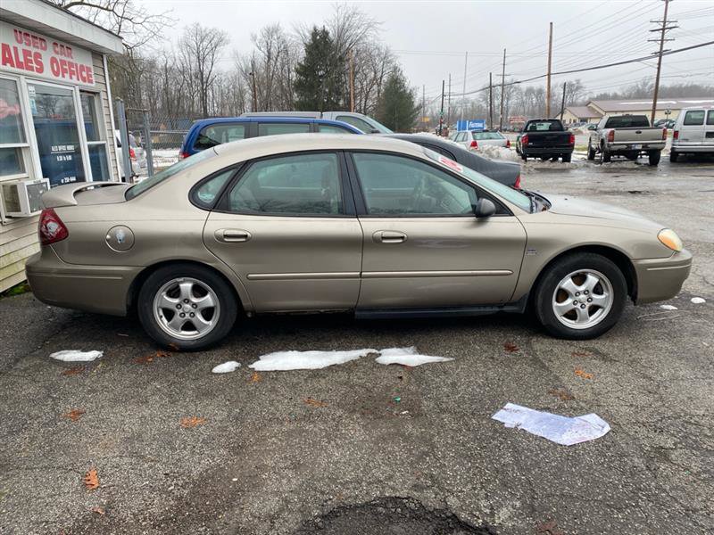 Used 2004 Ford Taurus SES image 14