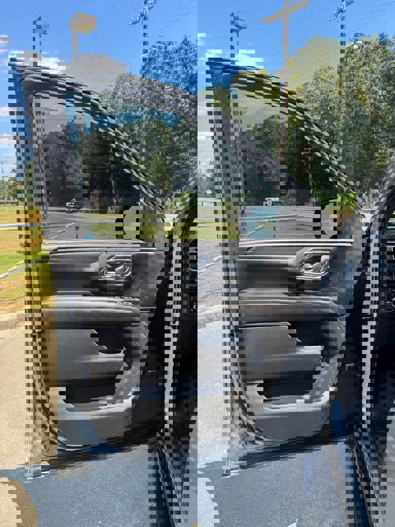 Used 2023 Chevrolet Tahoe RST image 7