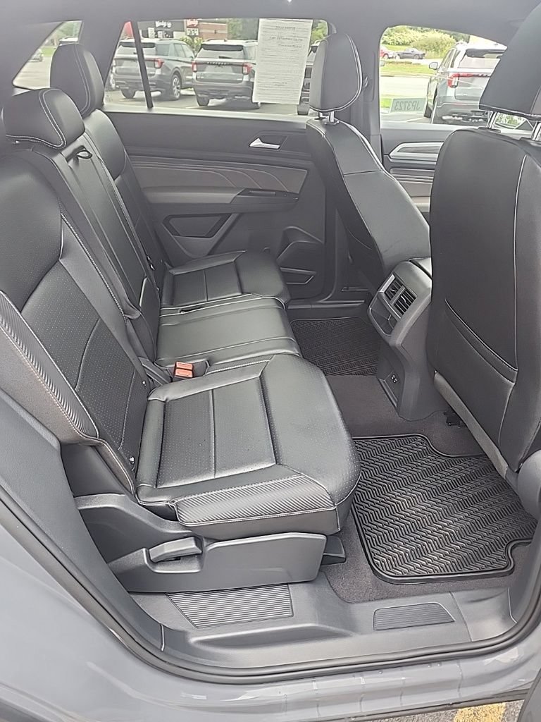 Used 2021 Volkswagen Atlas Cross Sport SE w/ Panoramic Sunroof Package AWD/4WD image 18