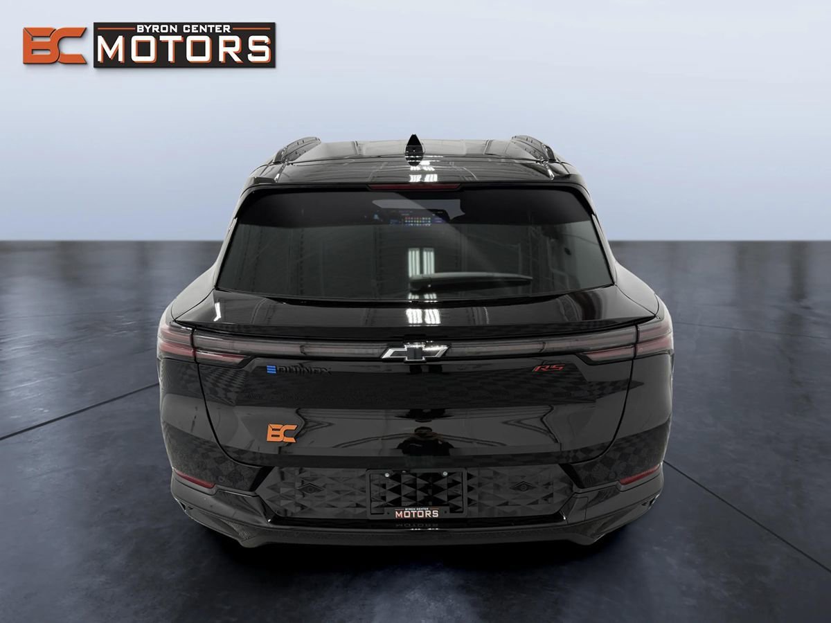 Used 2025 Chevrolet Equinox EV RS FWD image 5