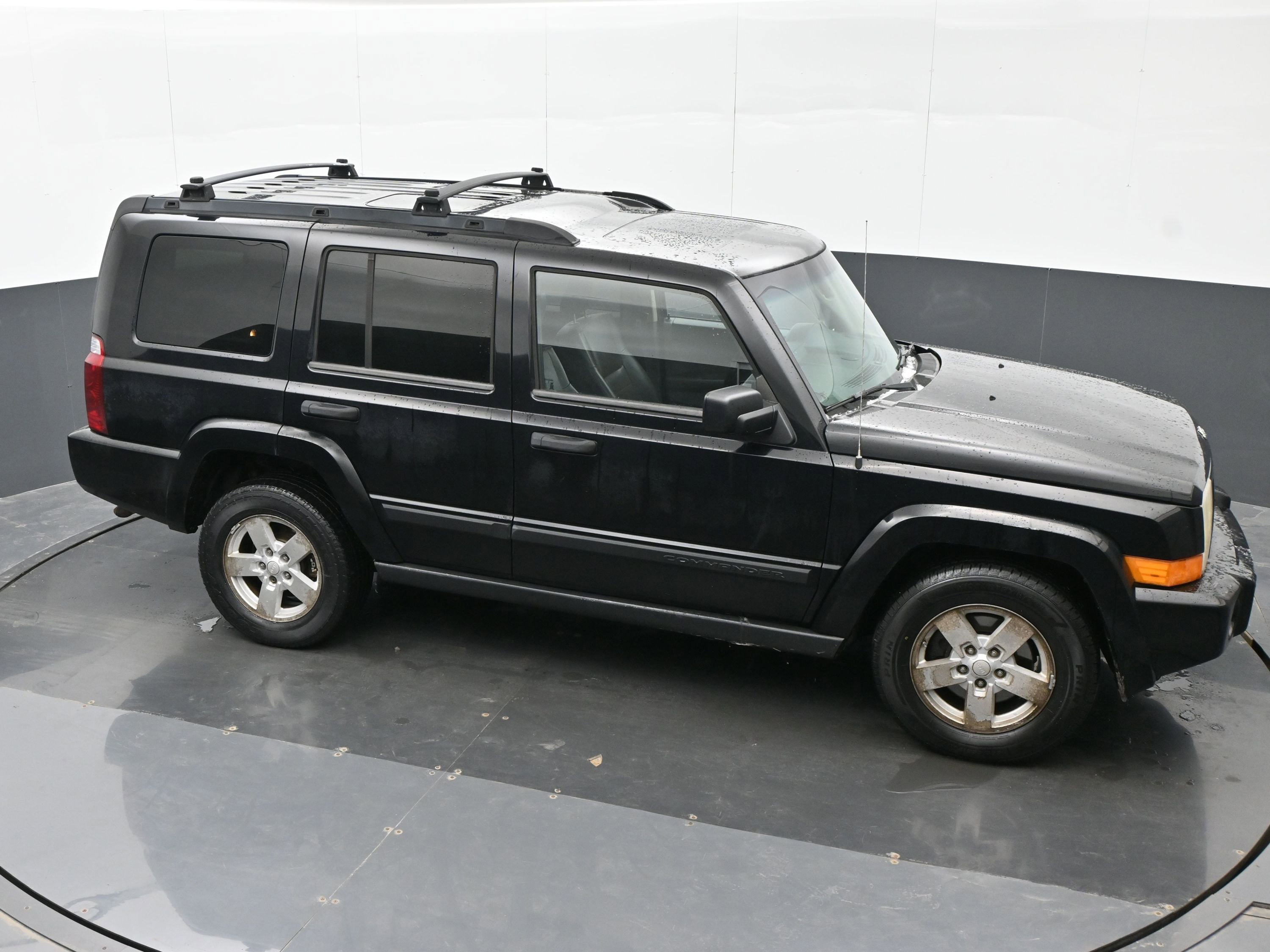 Used 2006 Jeep Commander 4WD image 32