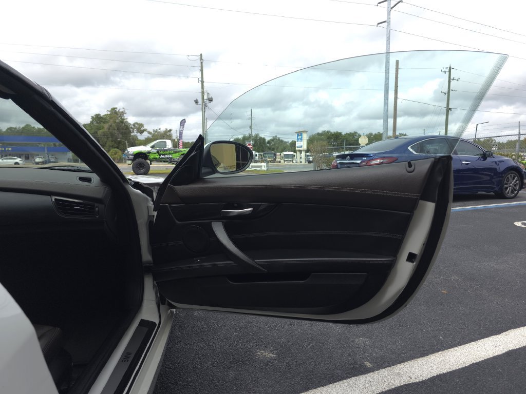Used 2014 BMW Z4 sDrive35i RWD image 15