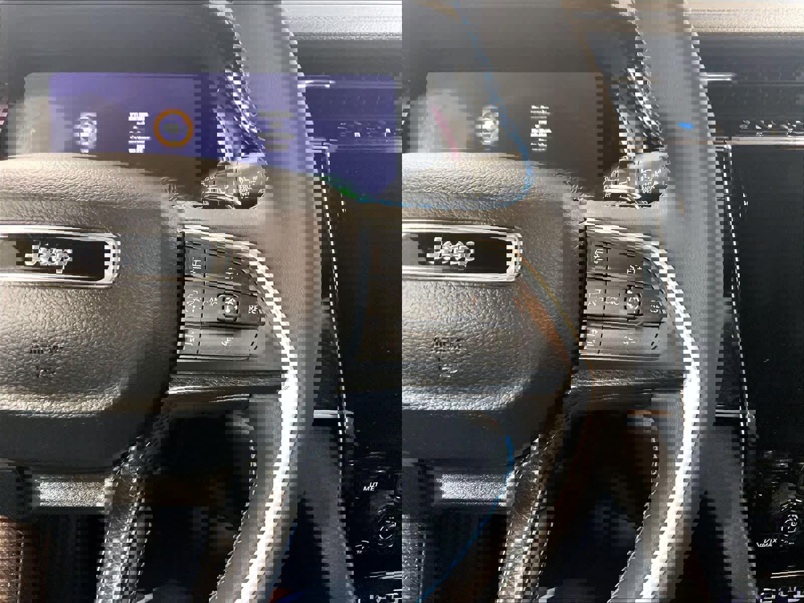 Used 2023 Jeep Grand Cherokee Trailhawk w/ Advanced Protech Group II image 23