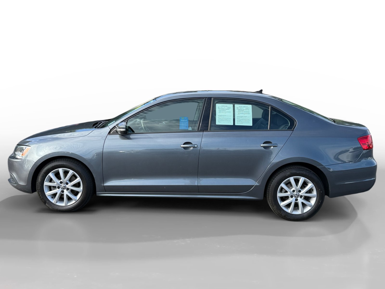 Used 2012 Volkswagen Jetta SE FWD image 2