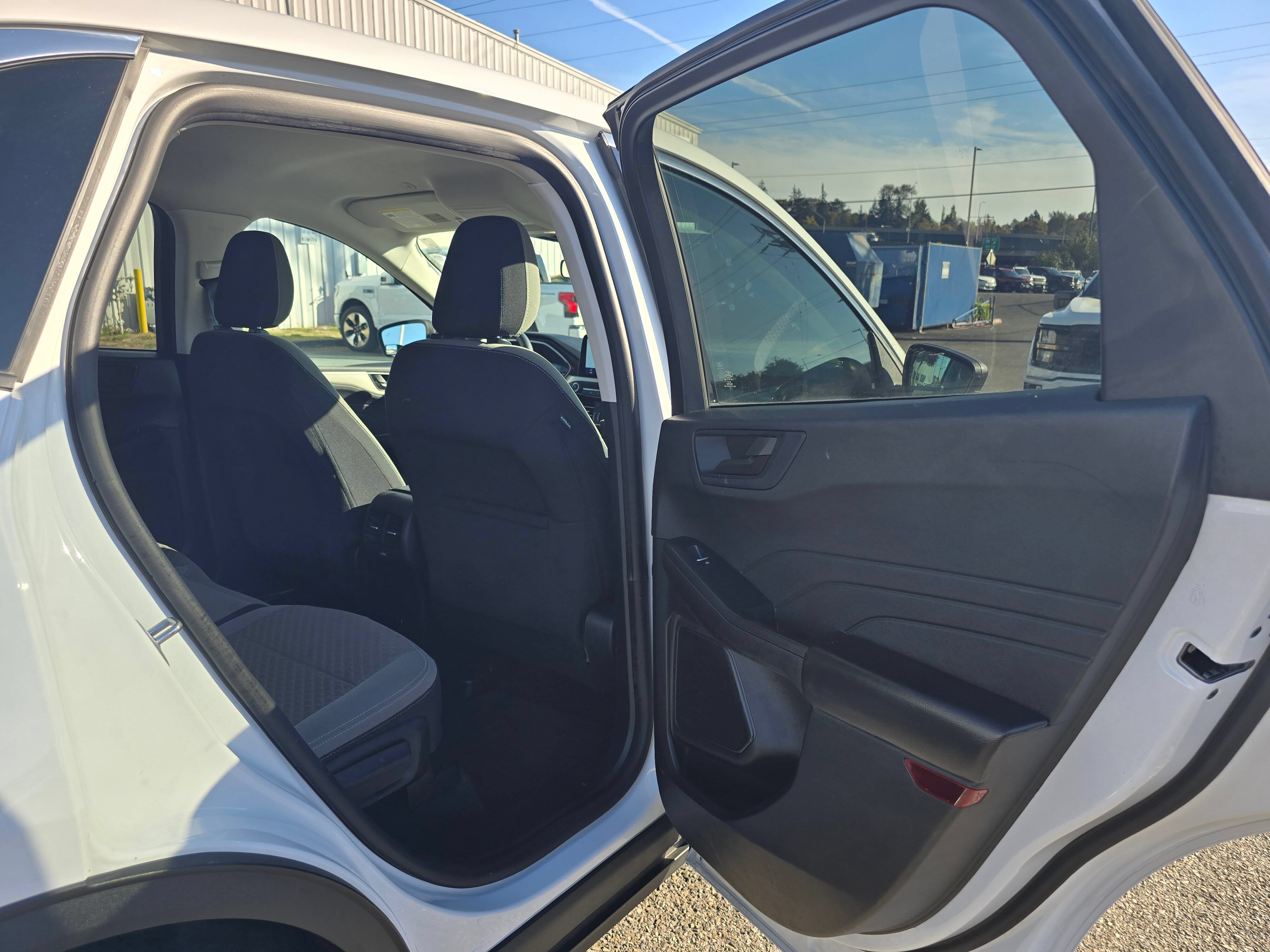 Certified 2022 Ford Escape SE AWD/4WD image 14