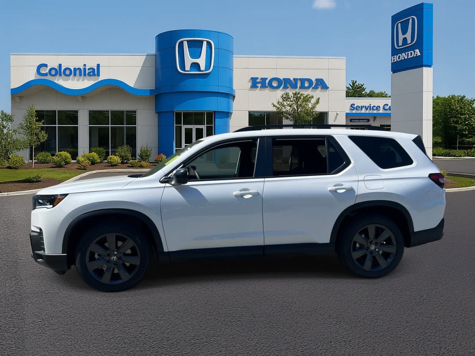 New 2026 Honda Pilot Sport image 3