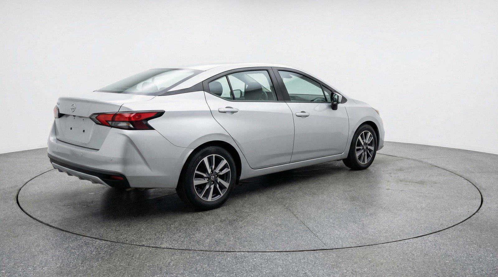 Used 2025 Nissan Versa SV FWD image 9