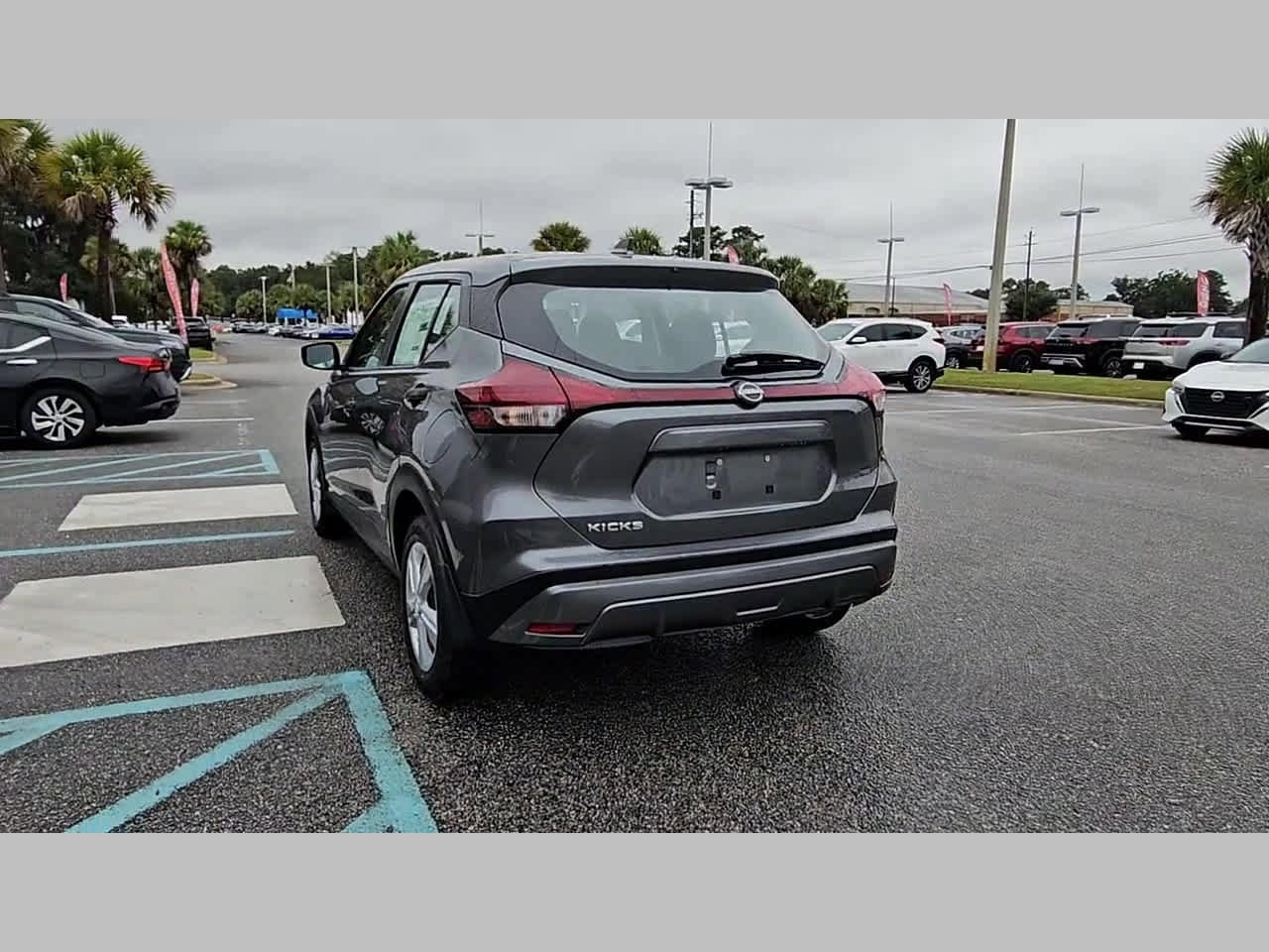 New 2025 Nissan Kicks Play S image 28