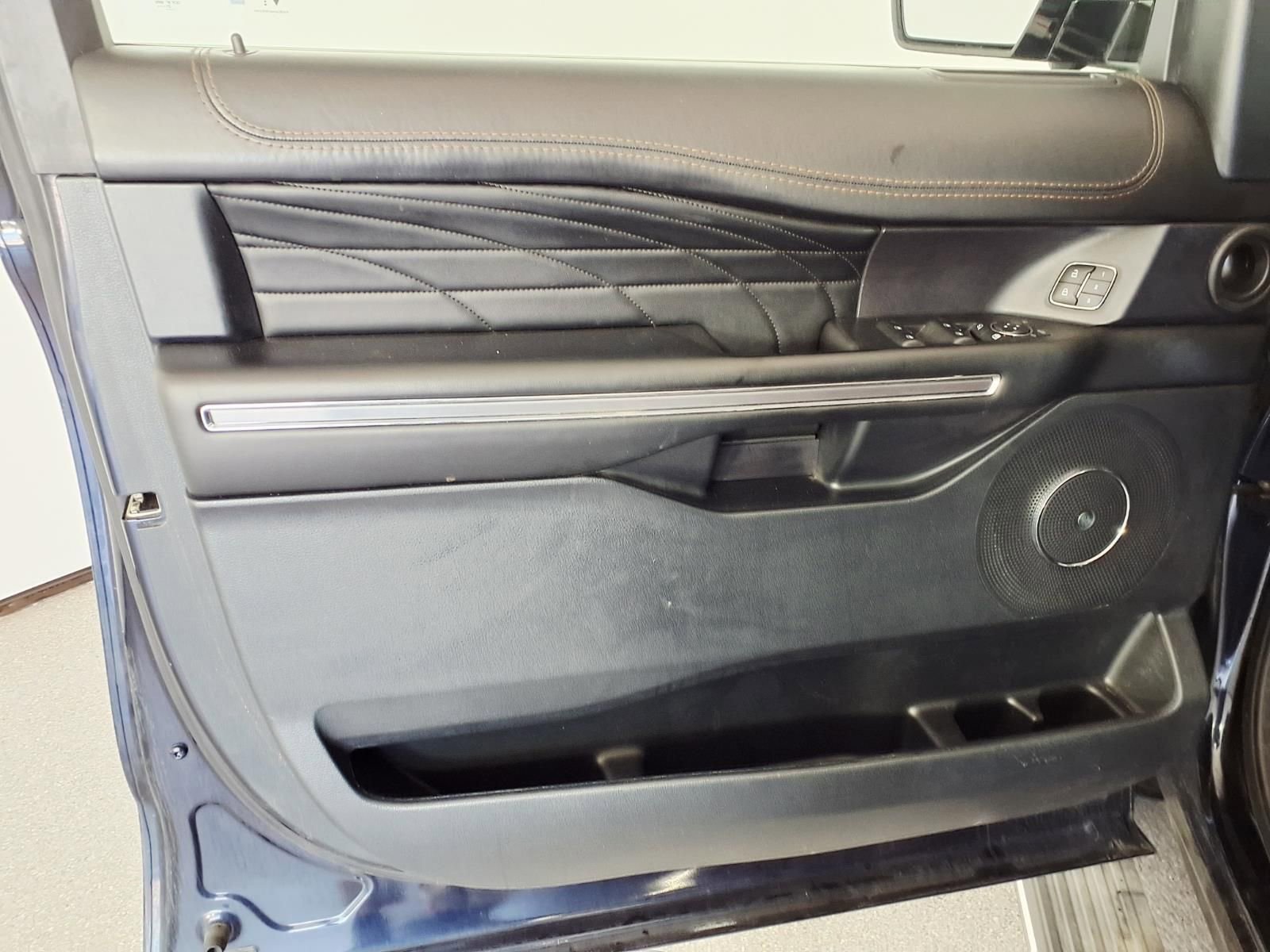 Used 2021 Ford Expedition Max Platinum image 15