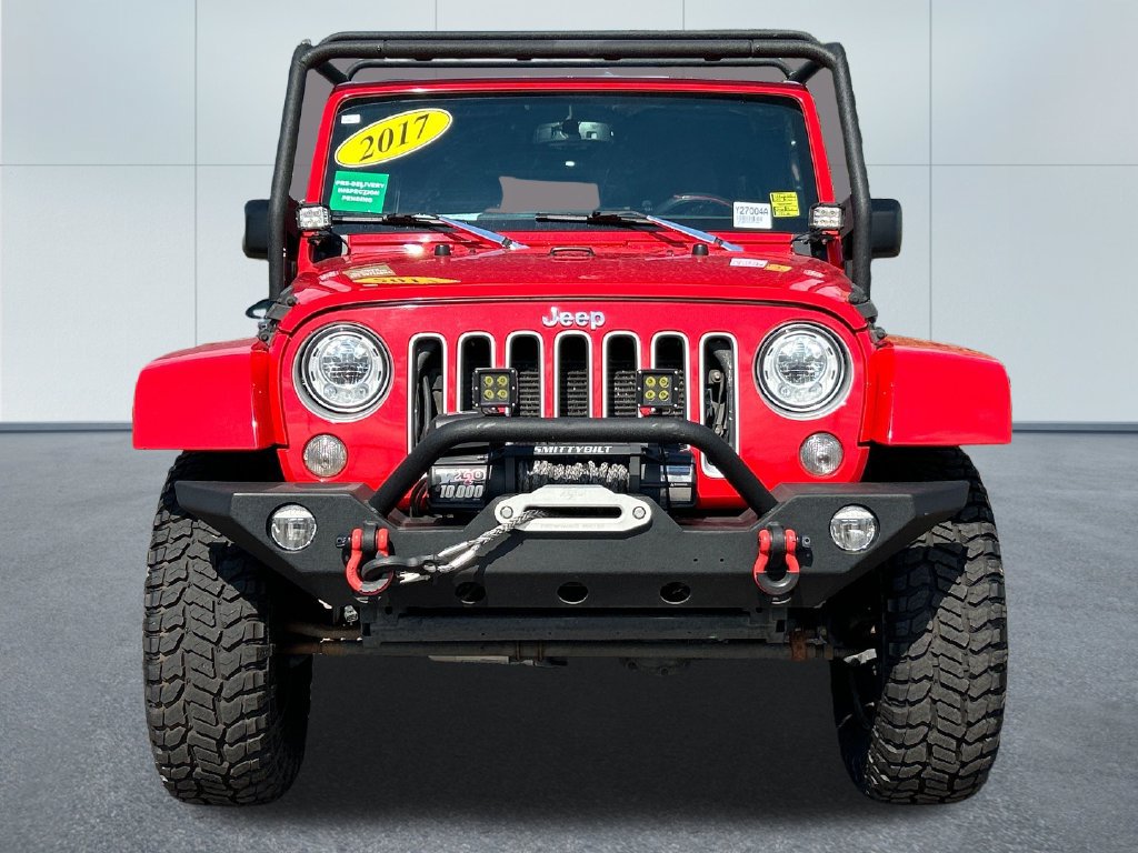 Used 2017 Jeep Wrangler Unlimited Sahara w/ Connectivity Group AWD/4WD image 3