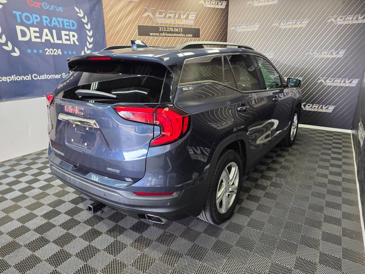 Used 2018 GMC Terrain SLE w/ Driver Convenience Package image 16