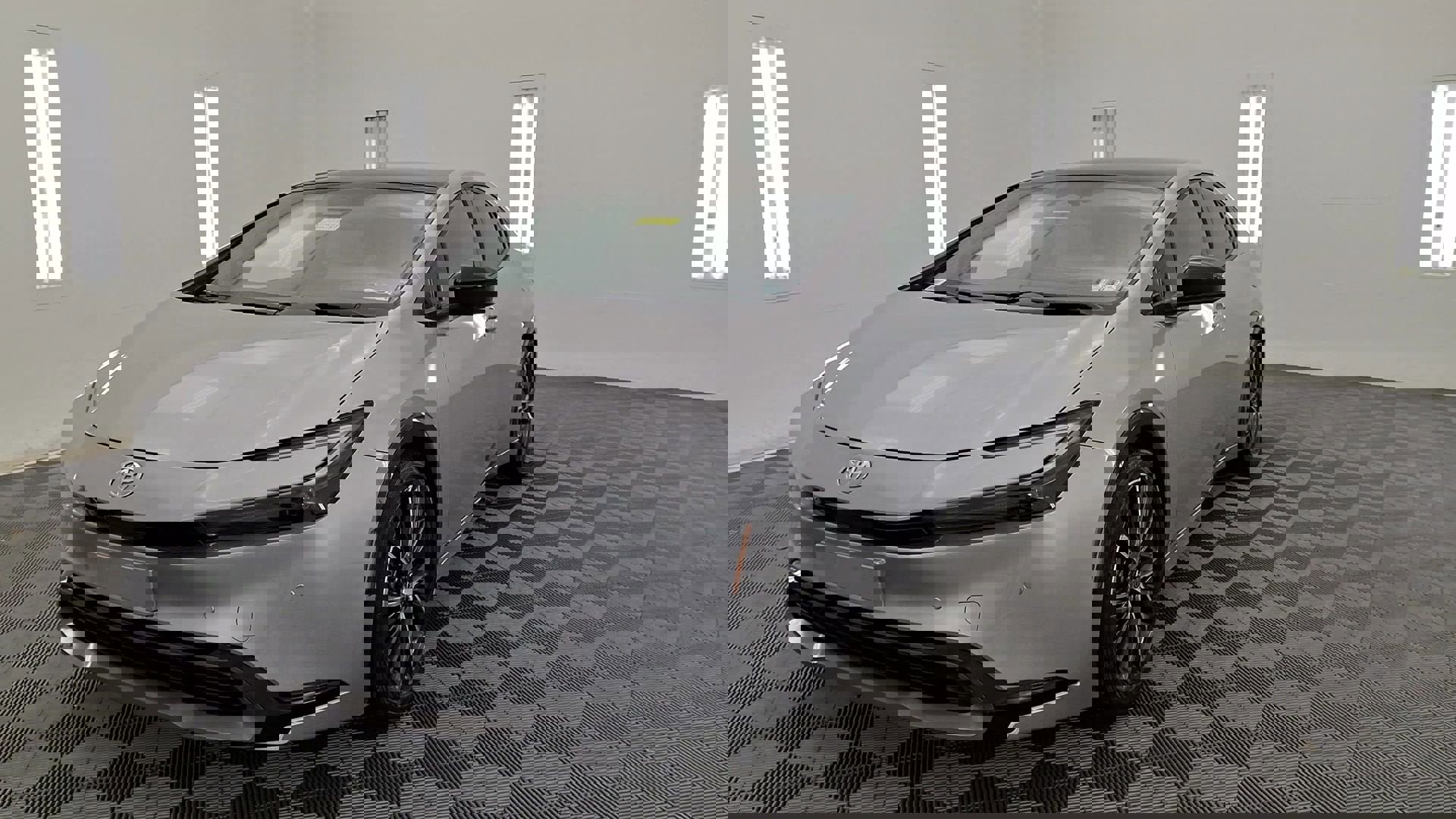 Used 2024 Toyota Prius Limited w/ Limited Premium Package image 8