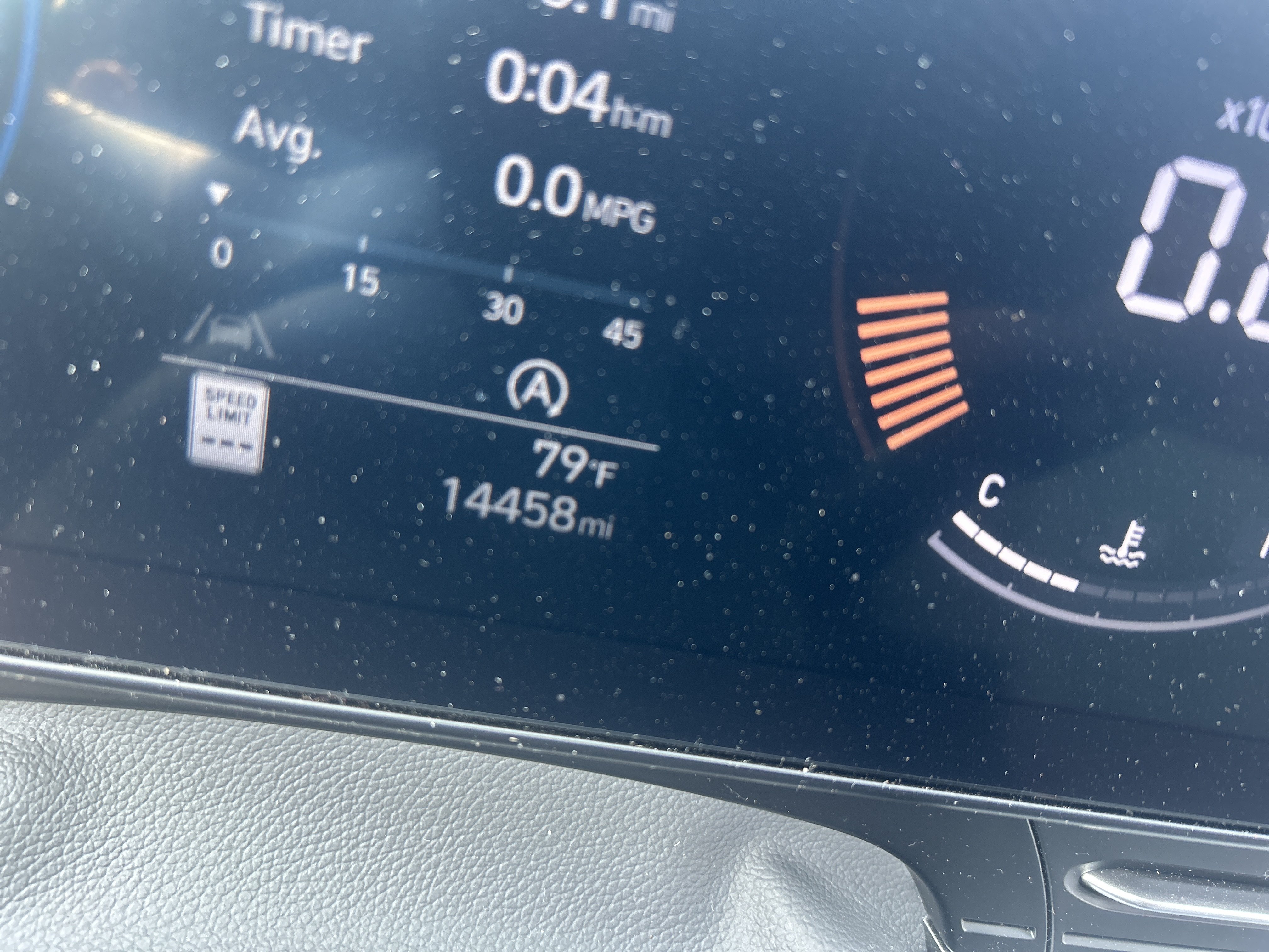 Certified 2024 Hyundai Kona SE AWD/4WD image 11