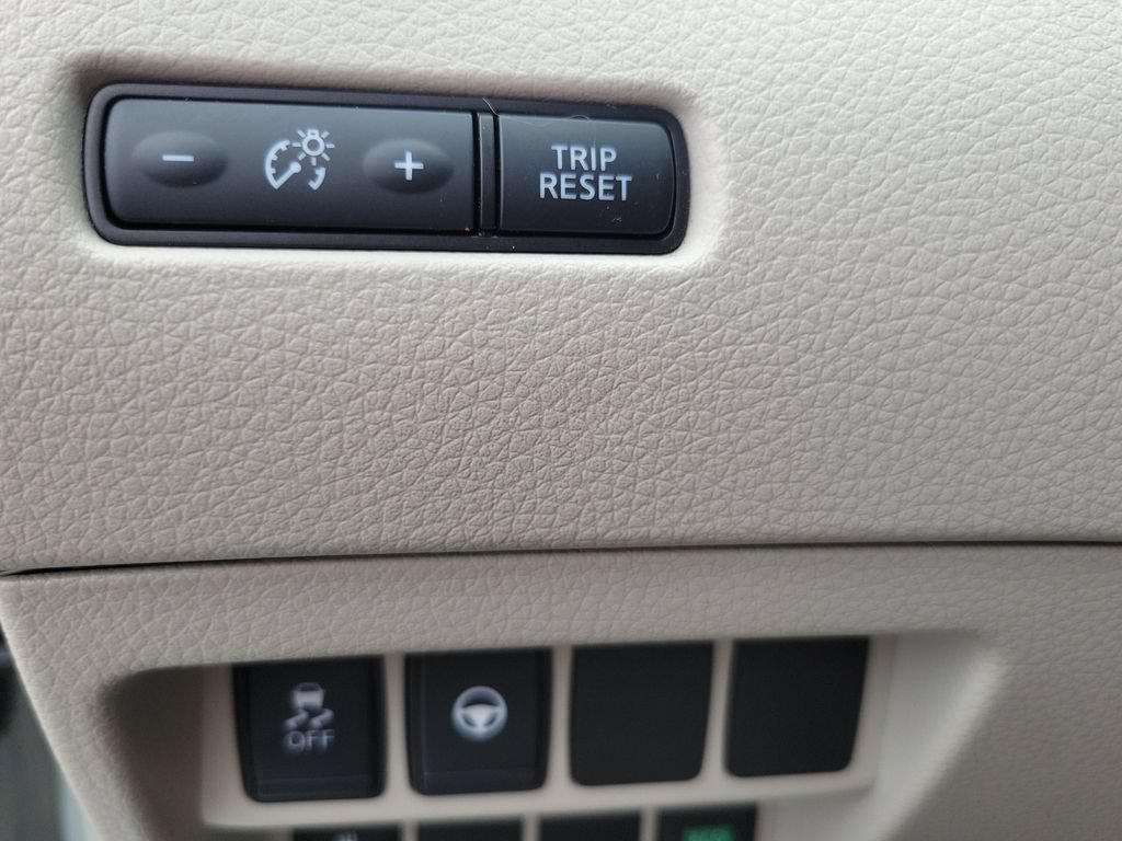 Used 2019 Nissan Rogue Sport SL FWD image 19