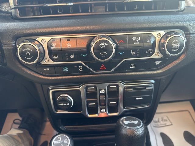 Used 2024 Jeep Wrangler Unlimited Sahara image 18