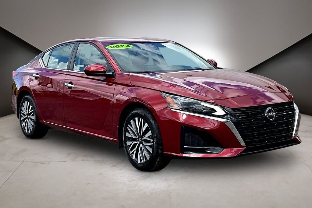 Certified 2024 Nissan Altima 2.5 SV w/ SV Premium Package AWD/4WD image 1