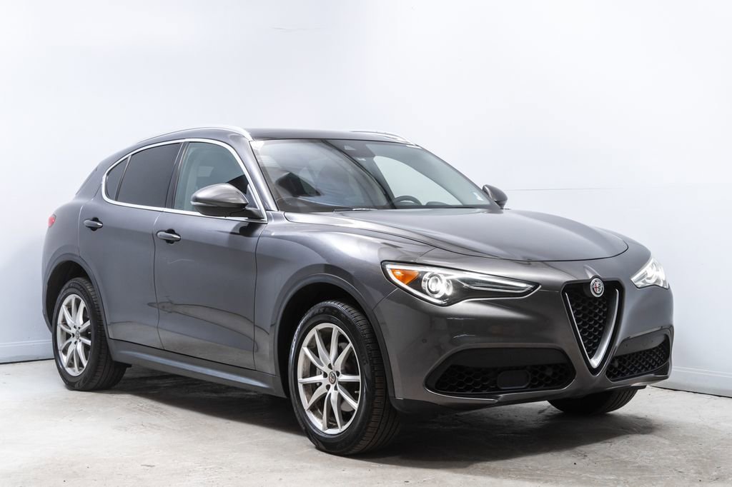 Used 2018 Alfa Romeo Stelvio Ti AWD/4WD image 9