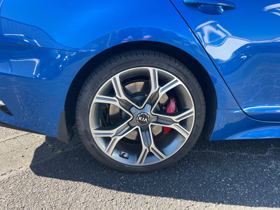Used 2021 Kia Stinger GT2 image 23
