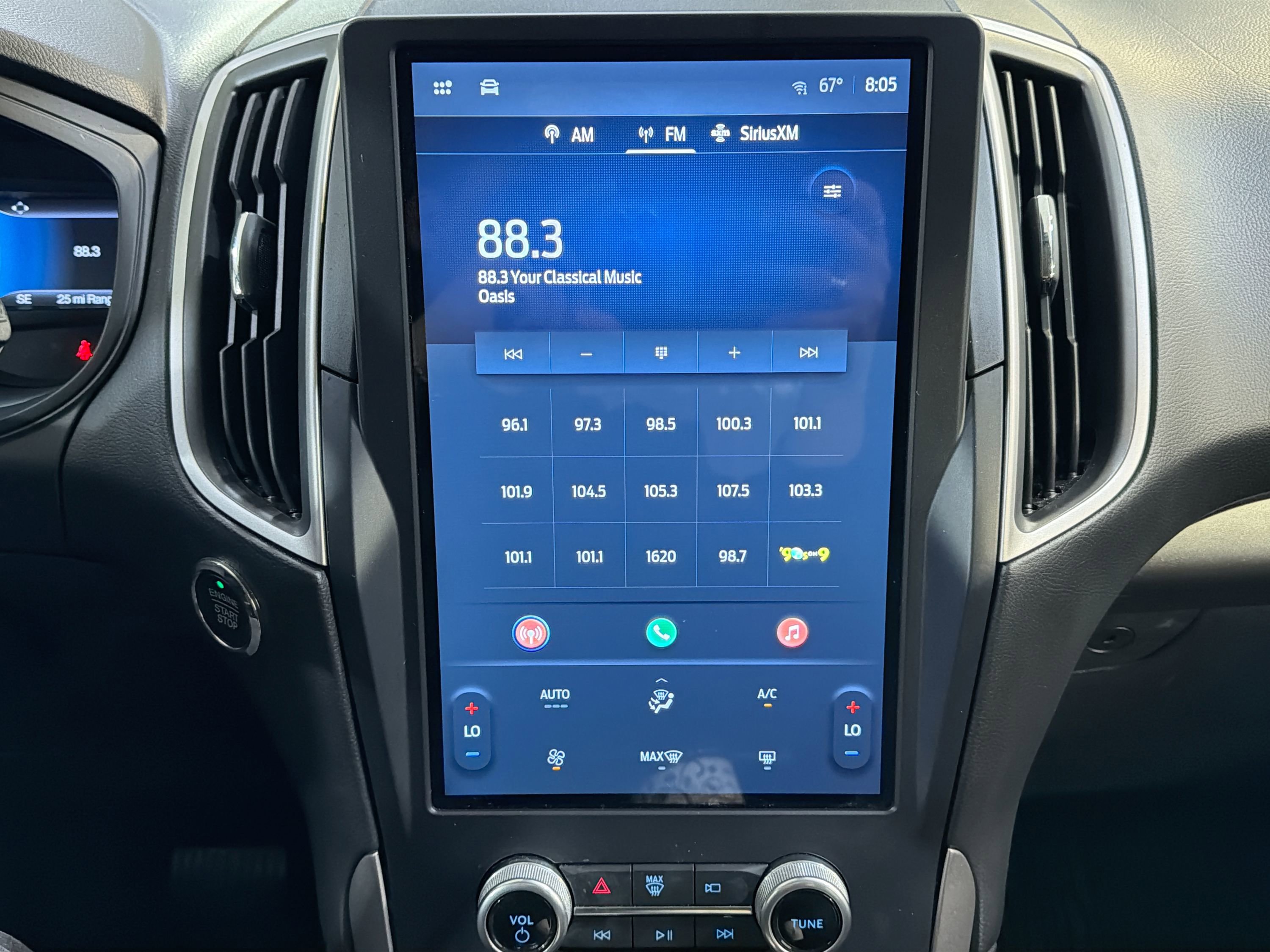 Used 2022 Ford Edge SE w/ Black Appearance Package image 17