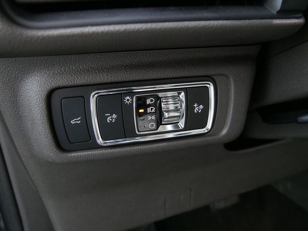 Used 2023 Lincoln Corsair Reserve w/ Jet Appearance Package image 15