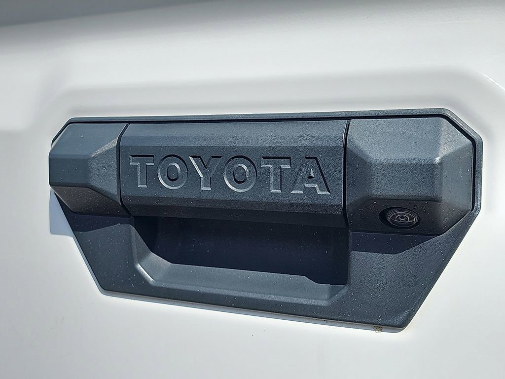 Used 2024 Toyota Tacoma TRD Off-Road AWD/4WD image 29