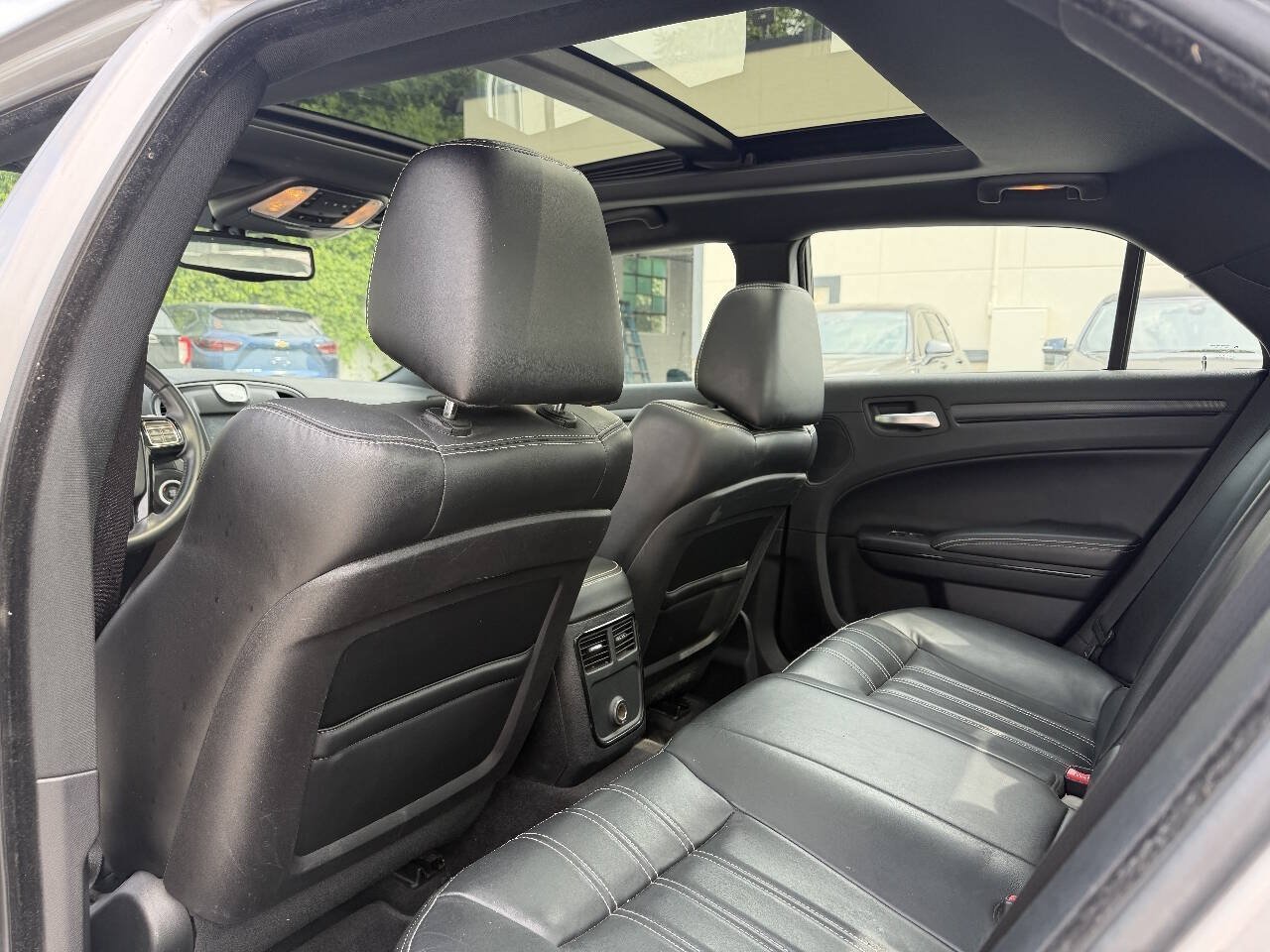 Used 2014 Chrysler 300 S AWD/4WD image 9