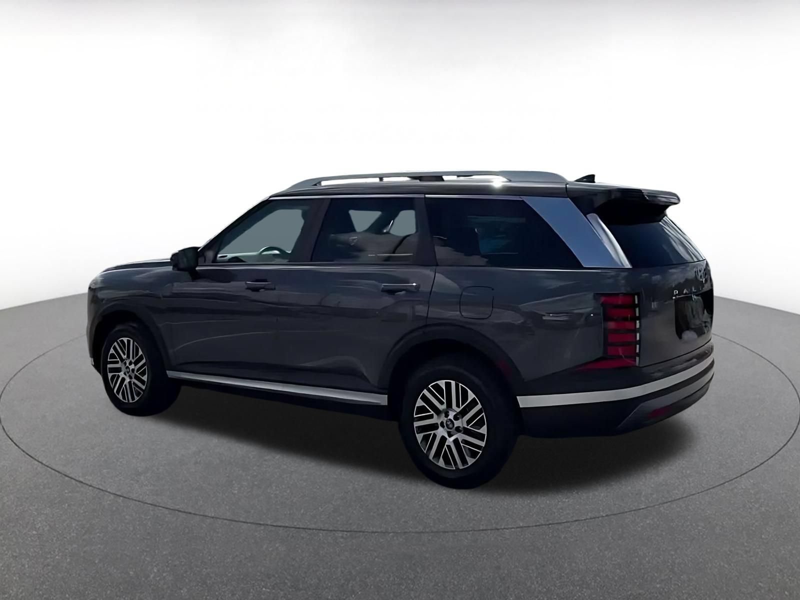 Used 2026 Hyundai Palisade SEL FWD image 9