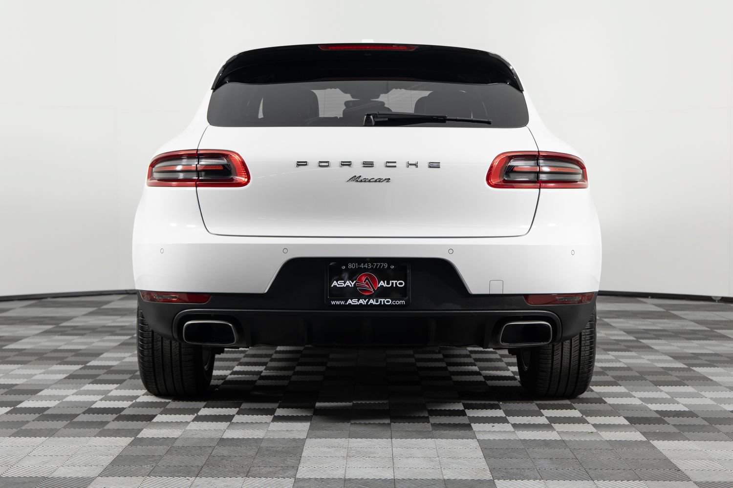 Used 2018 Porsche Macan AWD/4WD image 6