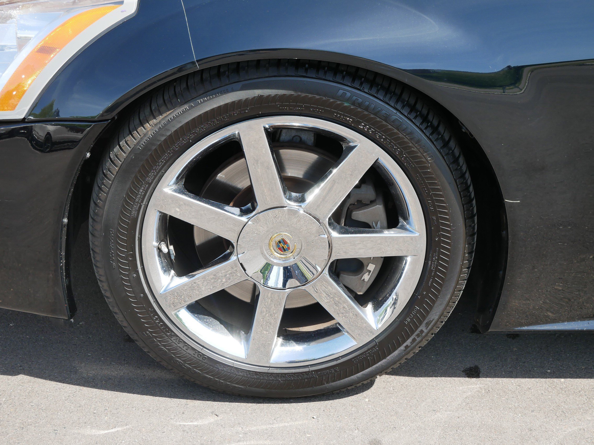 Used 2007 Cadillac XLR RWD image 4
