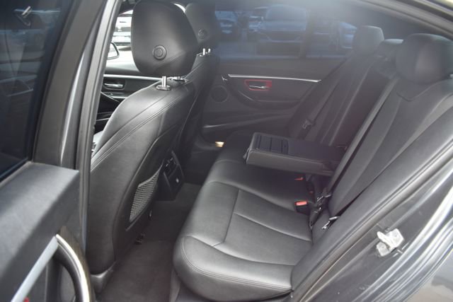 Used 2017 BMW 330i xDrive Sedan image 36