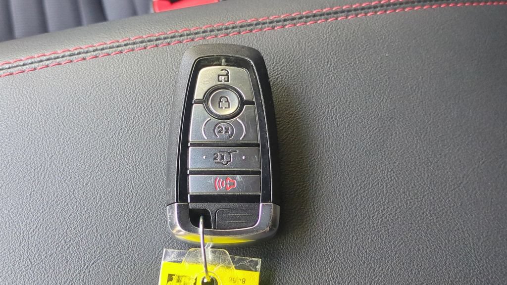 Used 2025 Ford Explorer ST-Line AWD/4WD image 24