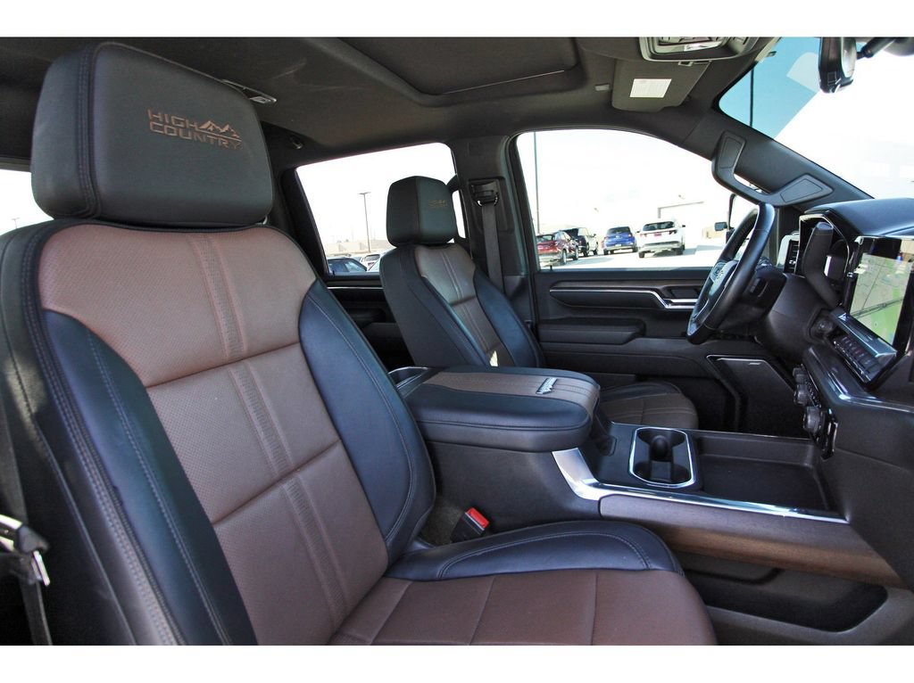 Used 2024 Chevrolet Silverado 2500 High Country w/ Technology Package AWD/4WD image 29