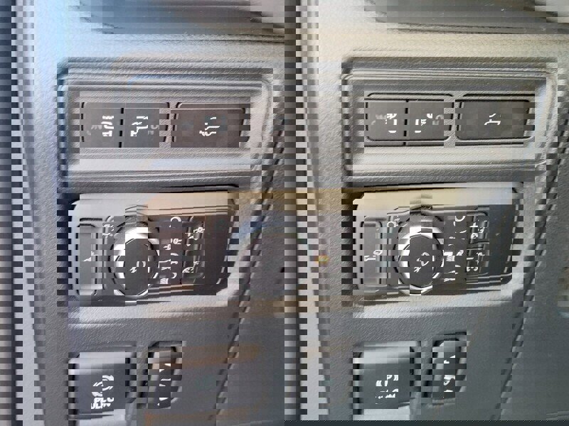 Used 2022 Ford F150 Lariat w/ Equipment Group 502A High AWD/4WD image 30