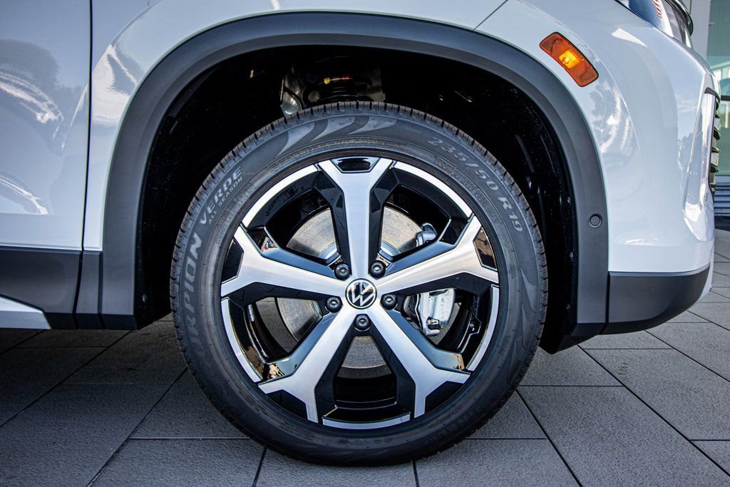 New 2026 Volkswagen Tiguan SE image 21