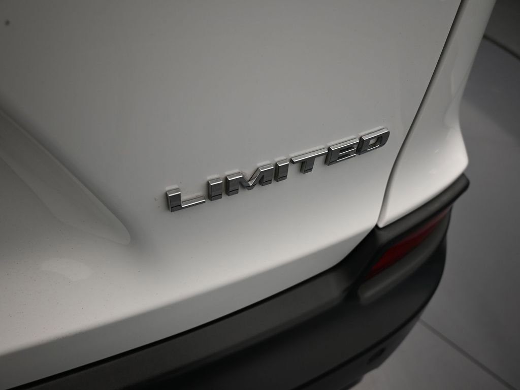 Used 2019 Jeep Cherokee Limited image 37