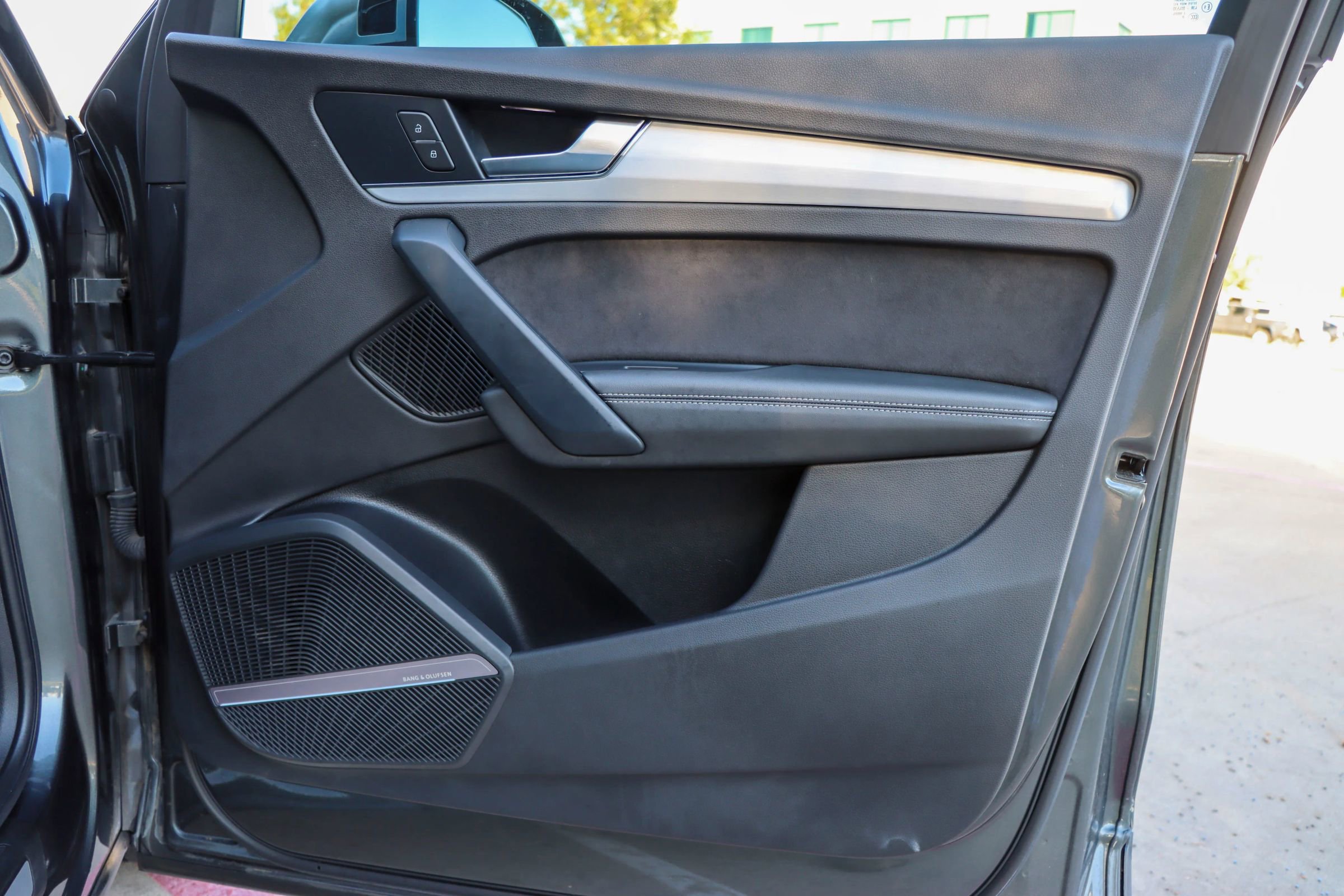 Used 2021 Audi SQ5 Premium Plus w/ Premium Plus Package image 10