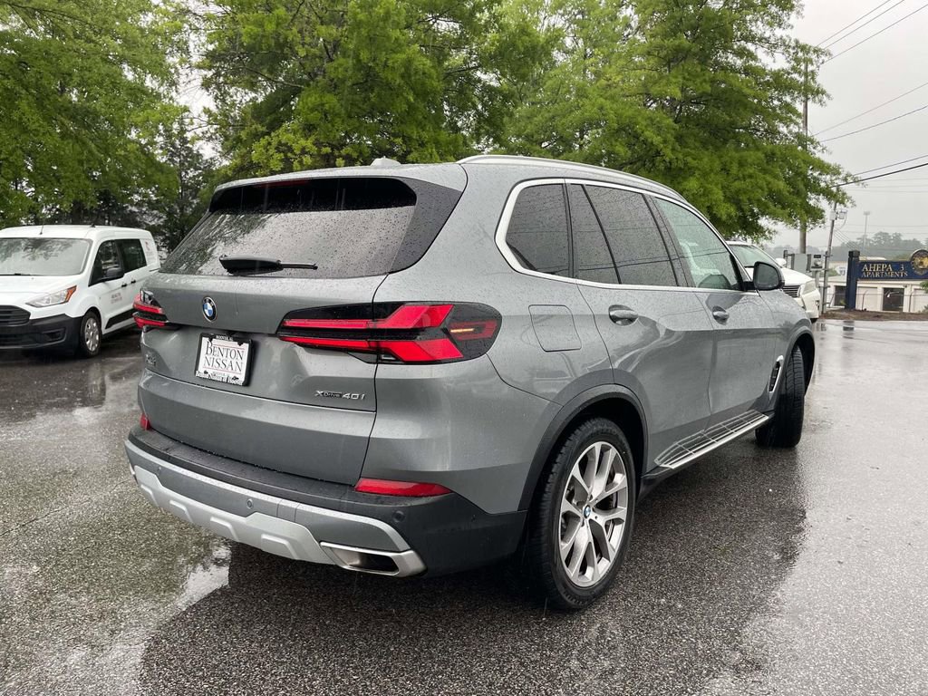 Used 2024 BMW X5 xDrive40i w/ Premium Package AWD/4WD image 3