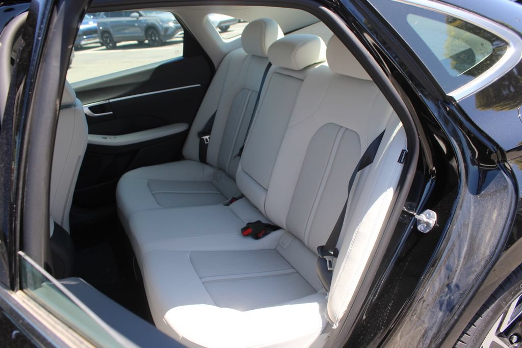New 2026 Hyundai Sonata SEL FWD image 14