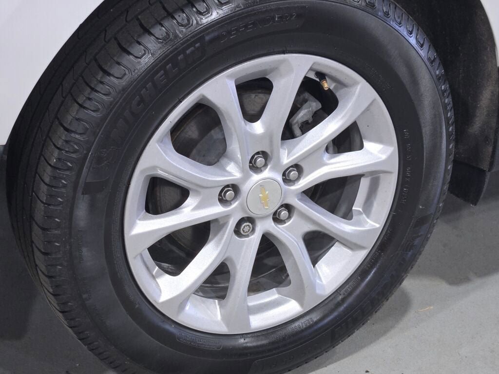 Used 2020 Chevrolet Equinox LT image 16