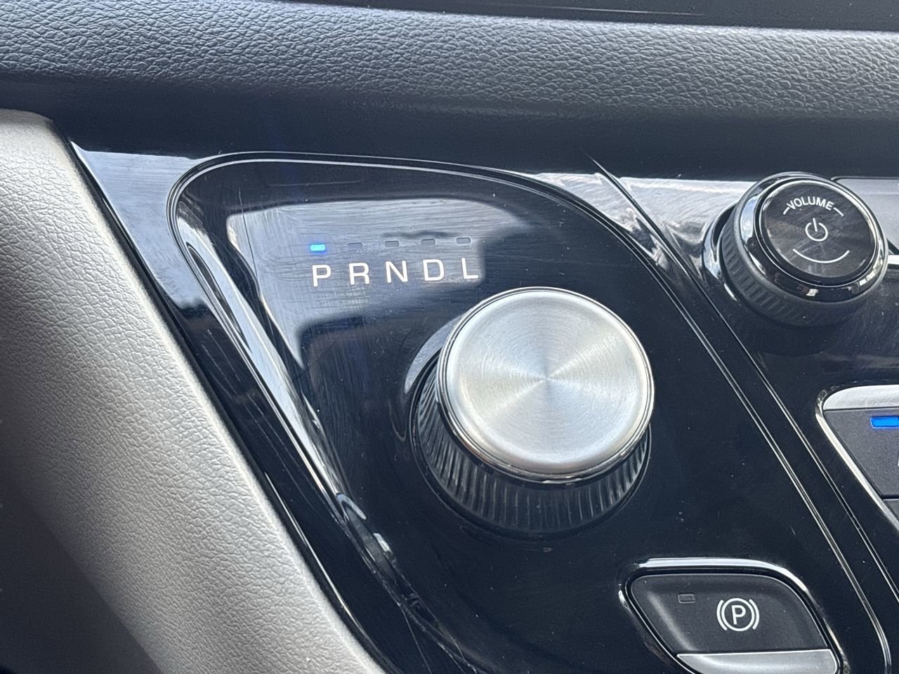 Used 2021 Chrysler Voyager LX image 23