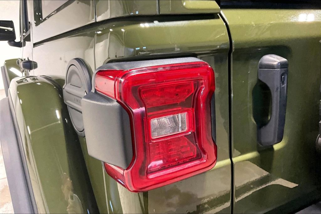 Used 2023 Jeep Wrangler Unlimited Rubicon 392 w/ Trailer Tow Package image 39