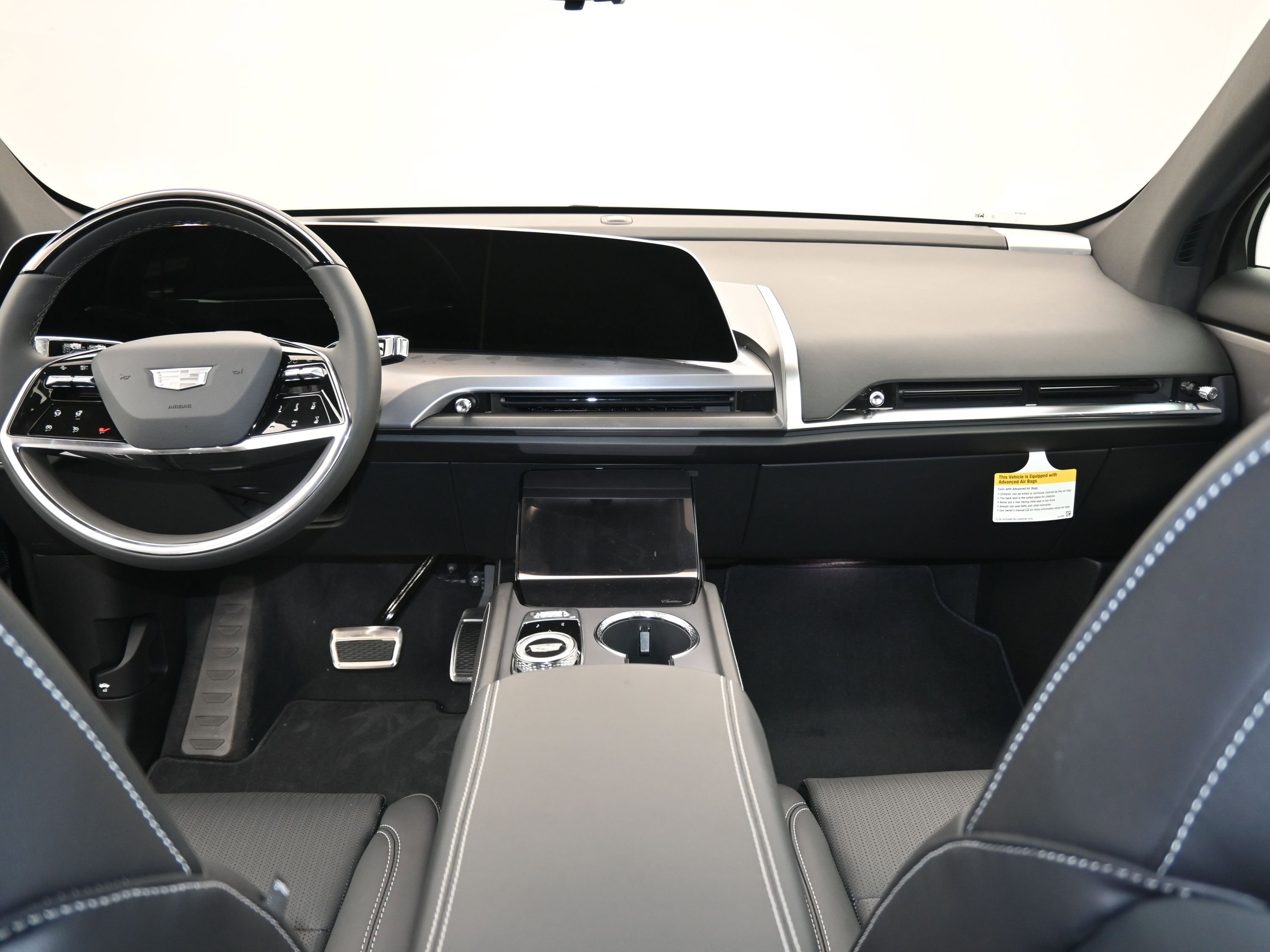 New 2026 Cadillac Vistiq Luxury w/ LPO, Floor Liner Package image 9