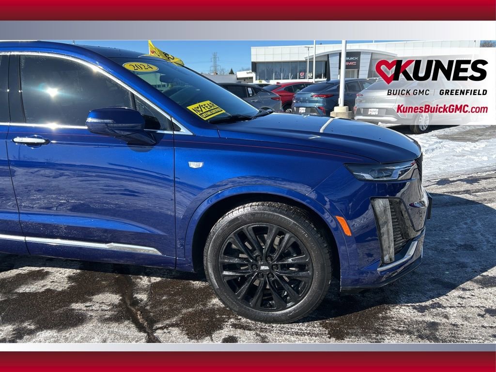 Used 2024 Cadillac XT6 Premium Luxury image 12