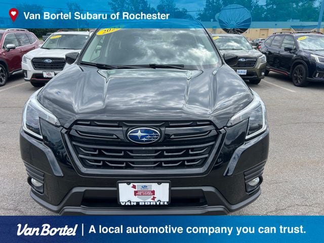Used 2023 Subaru Forester Premium AWD/4WD image 2