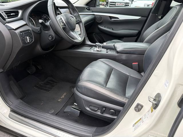 Used 2020 INFINITI QX50 Essential w/ Convenience Package AWD/4WD image 9