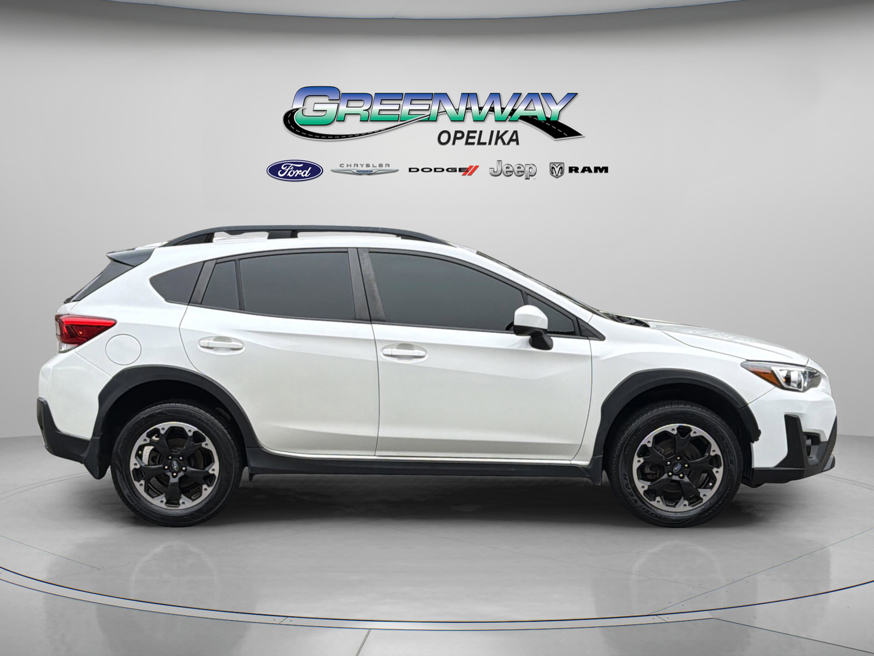 Used 2021 Subaru Crosstrek 2.0i Premium w/ Moonroof Package AWD/4WD image 8