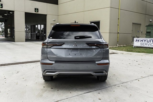 Used 2025 Mitsubishi Outlander SEL image 7